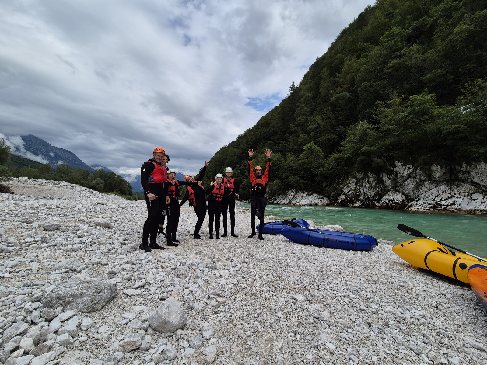 Easy-Packrafting-on-Soca _ricer_08